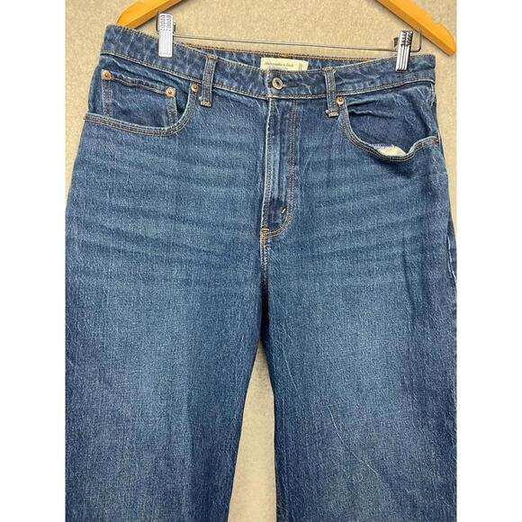 Abercrombie & Fitch The 90s Relaxed DenimJeans High Rise Wide Cuff Ankle 31/12R - Picture 9 of 11
